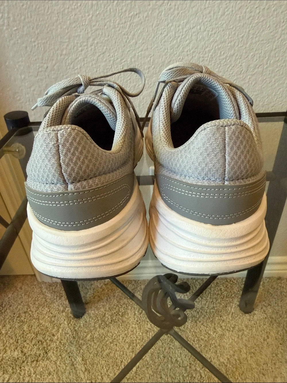 adidas Youth Gray & Black Cloudfoam Running Sneakers Sz 8